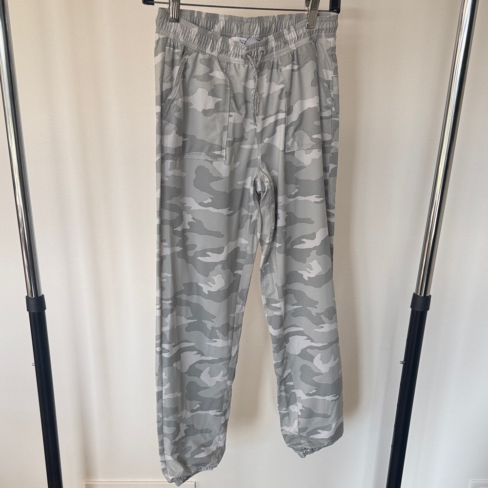Athleta Girl Gray Camouflage Joggers